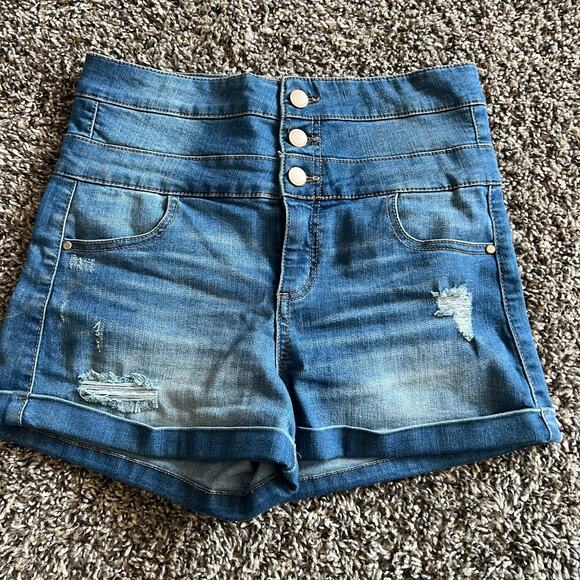 Jean Shorts - Picture 1 of 3